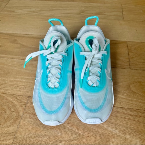 Nike Air Max 2090 Aurora Green Men's Women’s Boy’s - Picture 4 of 6